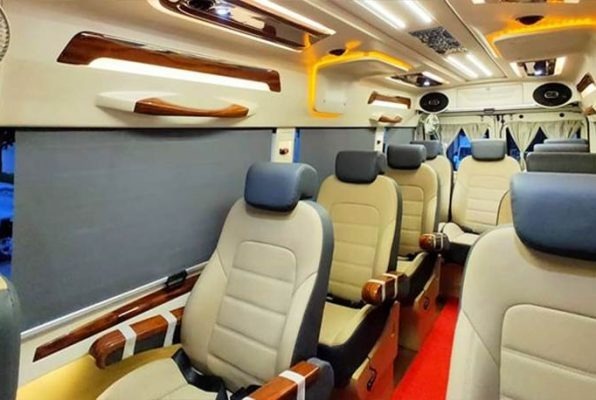 12 Seater Tempo Traveller in Delhi